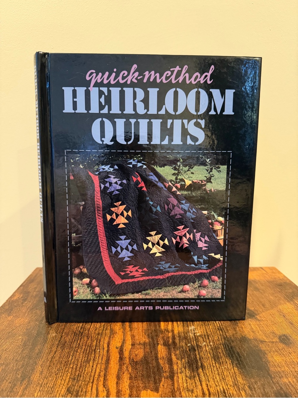 Heirloom Quilts Book - Black with Multicolor Quilt Image